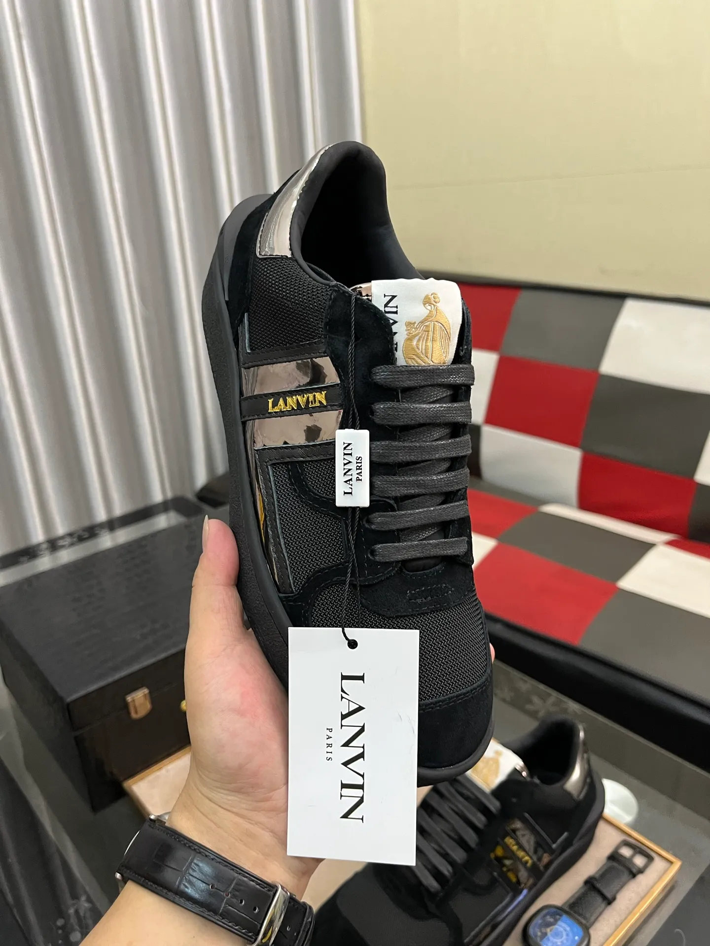 Men's men's shoes 💰540⌚️⌚️❗️Lanvin# Lanvin spring and summer series new colors latest lace up fashion casual forrest shoes running shoes ~ bumpr high quality couple series‼ ️ The latest trendy products of the season 🌈Many bloggers have started buying original models and custom-made them. The uppers are made of nubuck leather. They are very versatile, fashionable and casual, and are comfortable on the feet. Recommended for personal use! The original molded rubber backing with clear logo is wear-resistant. Standard code for couples: female code 35~40, male code 38-45
